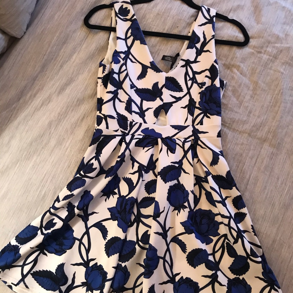 AQUA brand blue and white cocktail dress
